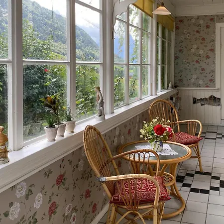 Lovely In Breim With Kitchen * Reed